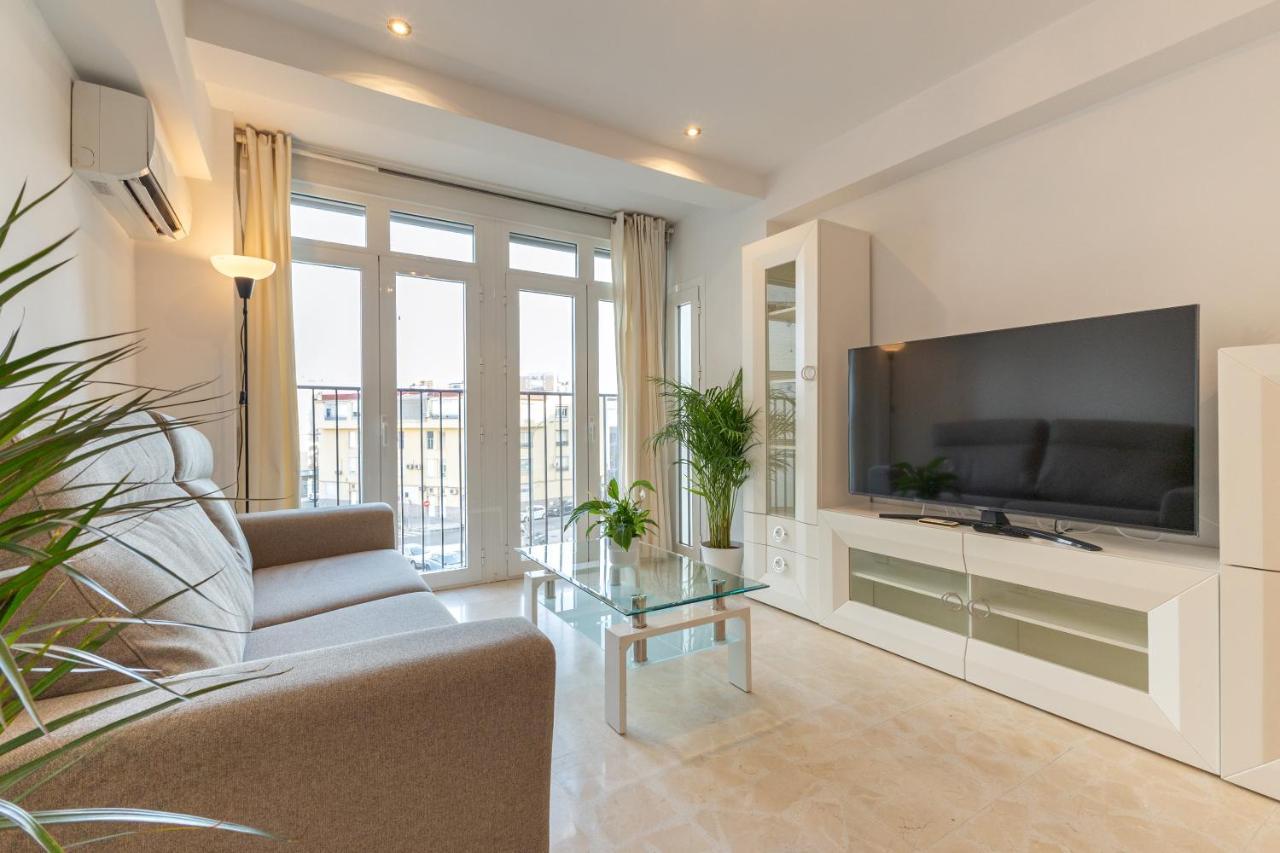 Charming 3 Bedroom At Triana Center By Oui Appartement *