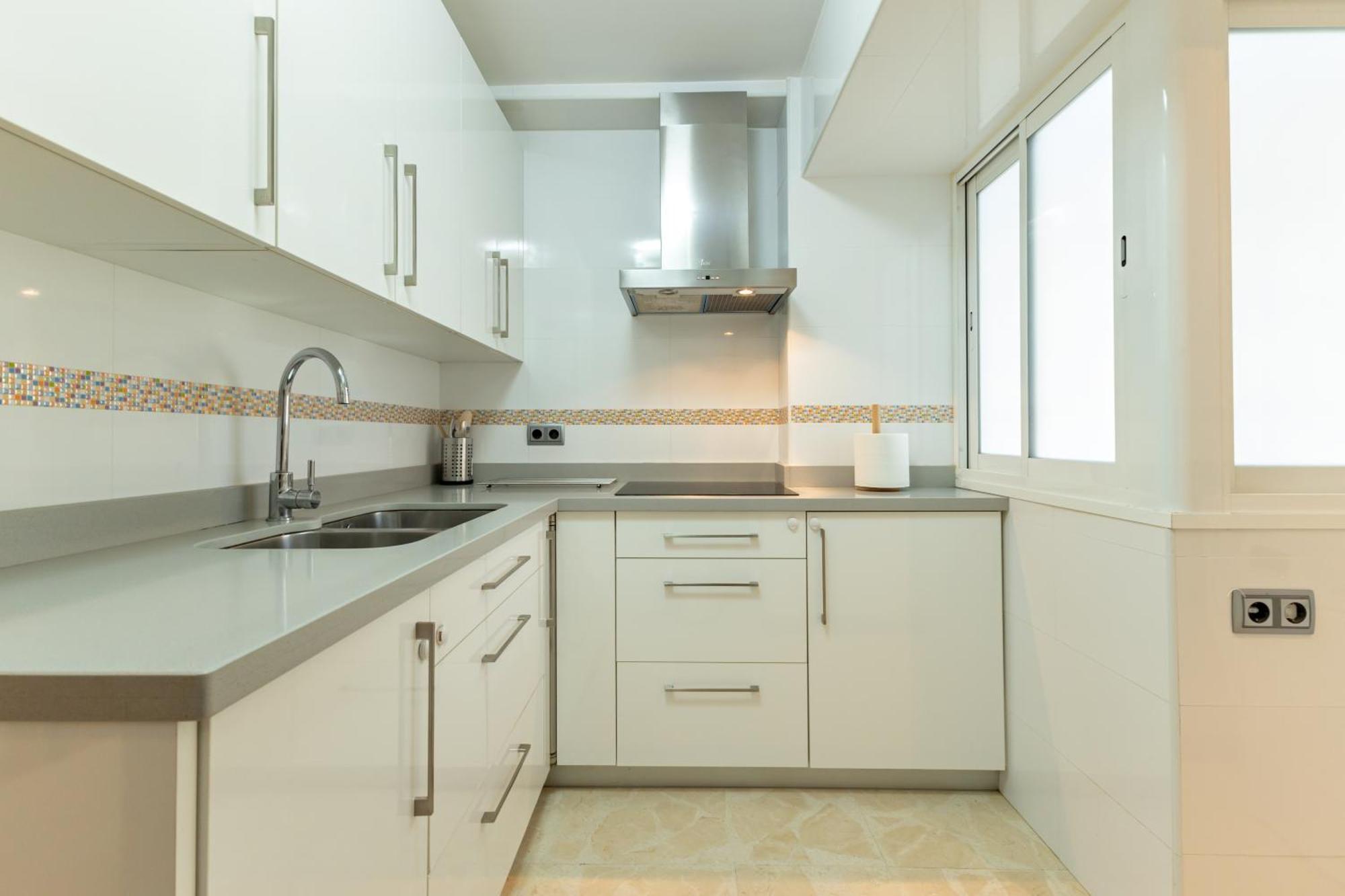 Charming 3 Bedroom At Triana Center By Oui Appartement *